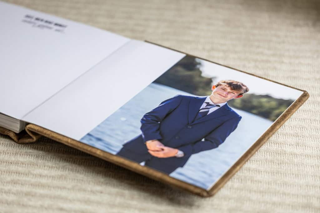 Konfirmantbilder Vegårshei,Konfirmasjonsfotograf Sørlandet,Konfirmasjonsfotograf Gjerstad,Konfirmantbilder med bunad,Bilder konfirmasjon Åmli